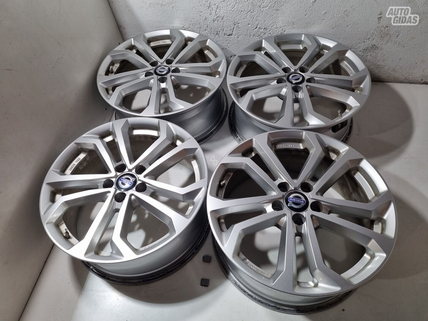 Volvo R18 XC60 XC60 light alloy R18 rims