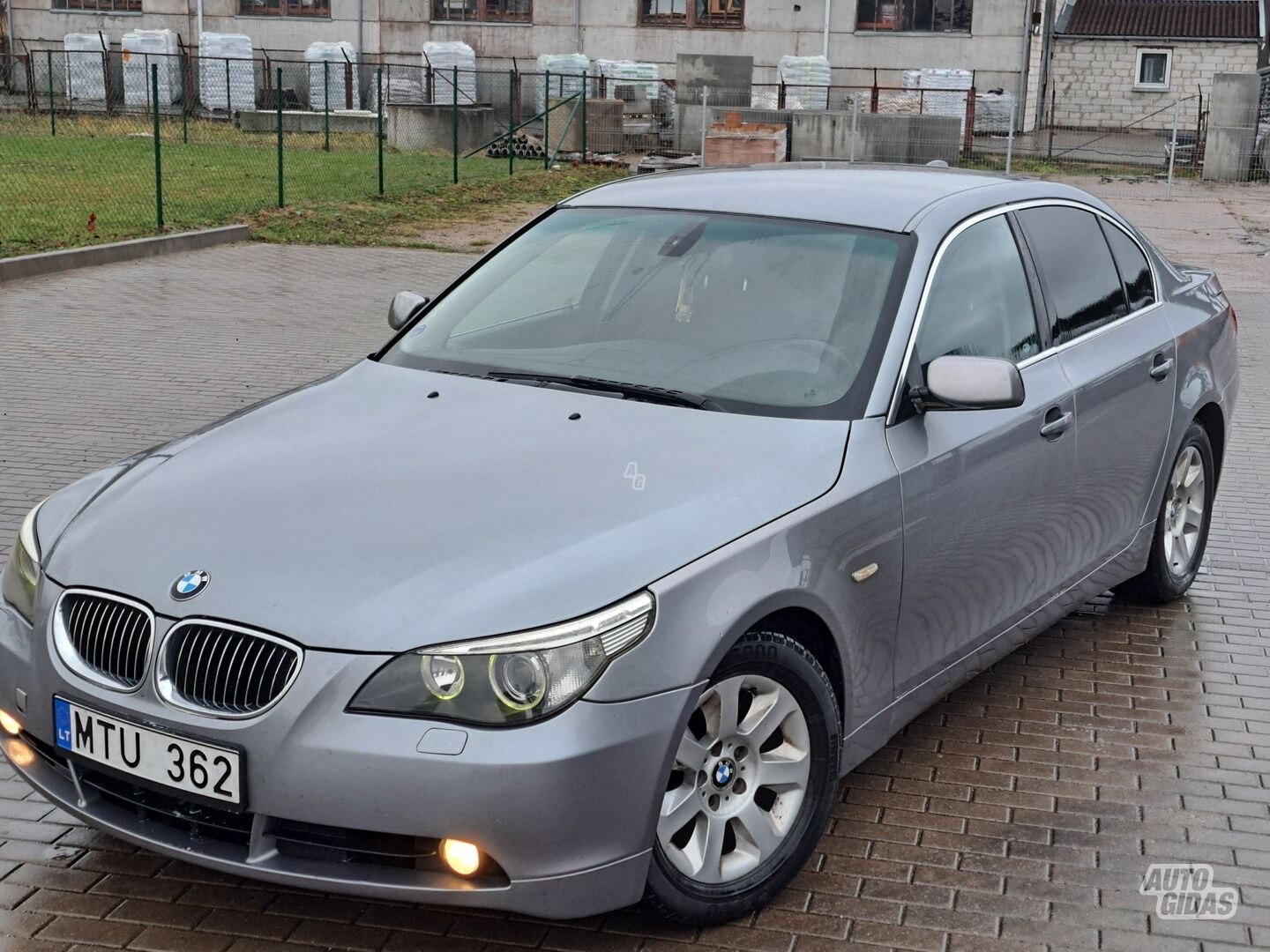 Bmw 530 E60 2005 г