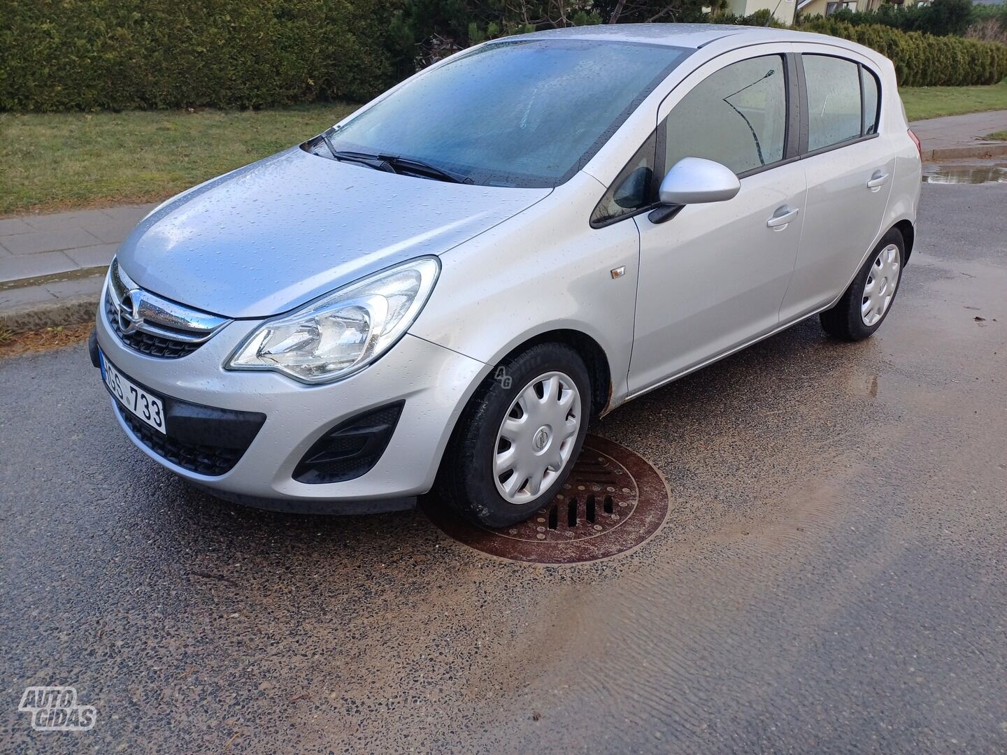 Opel Corsa 2011 г Хэтчбек