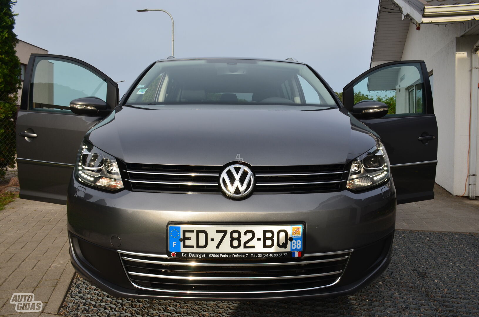 Volkswagen Touran super comfort 2012 m