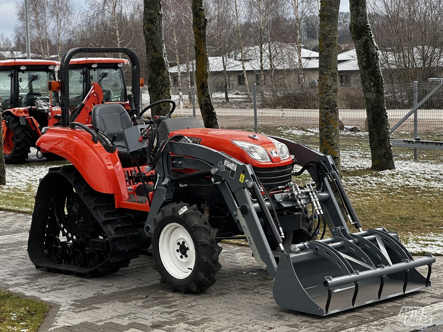 Kubota T-265 2001 г Трактор