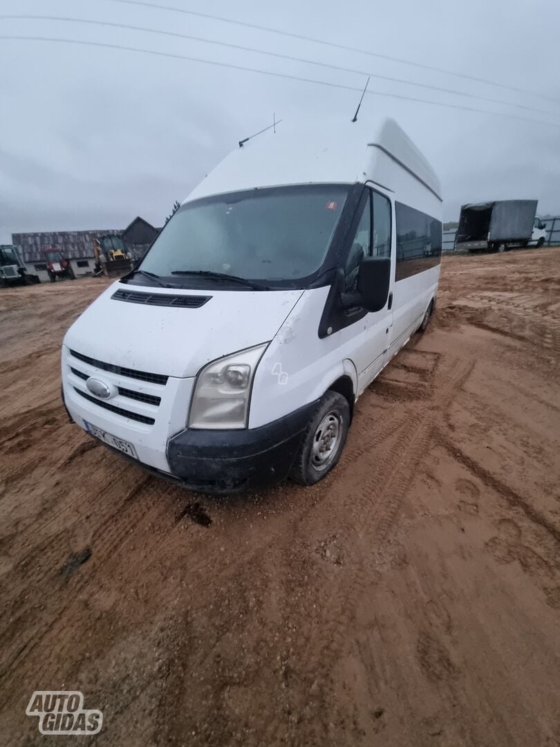 Ford Transit 2010 y Minibus