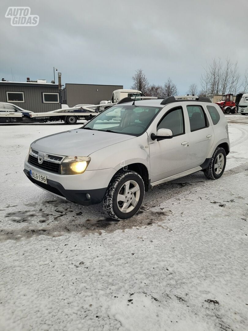 Dacia Duster 2010 y Off-road / Crossover