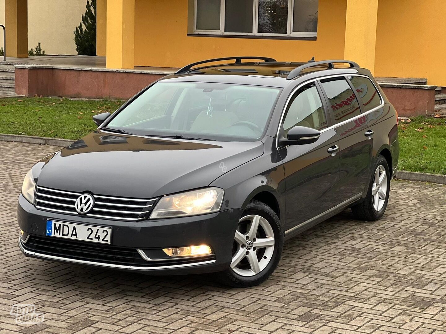 Volkswagen Passat B7 2012 y