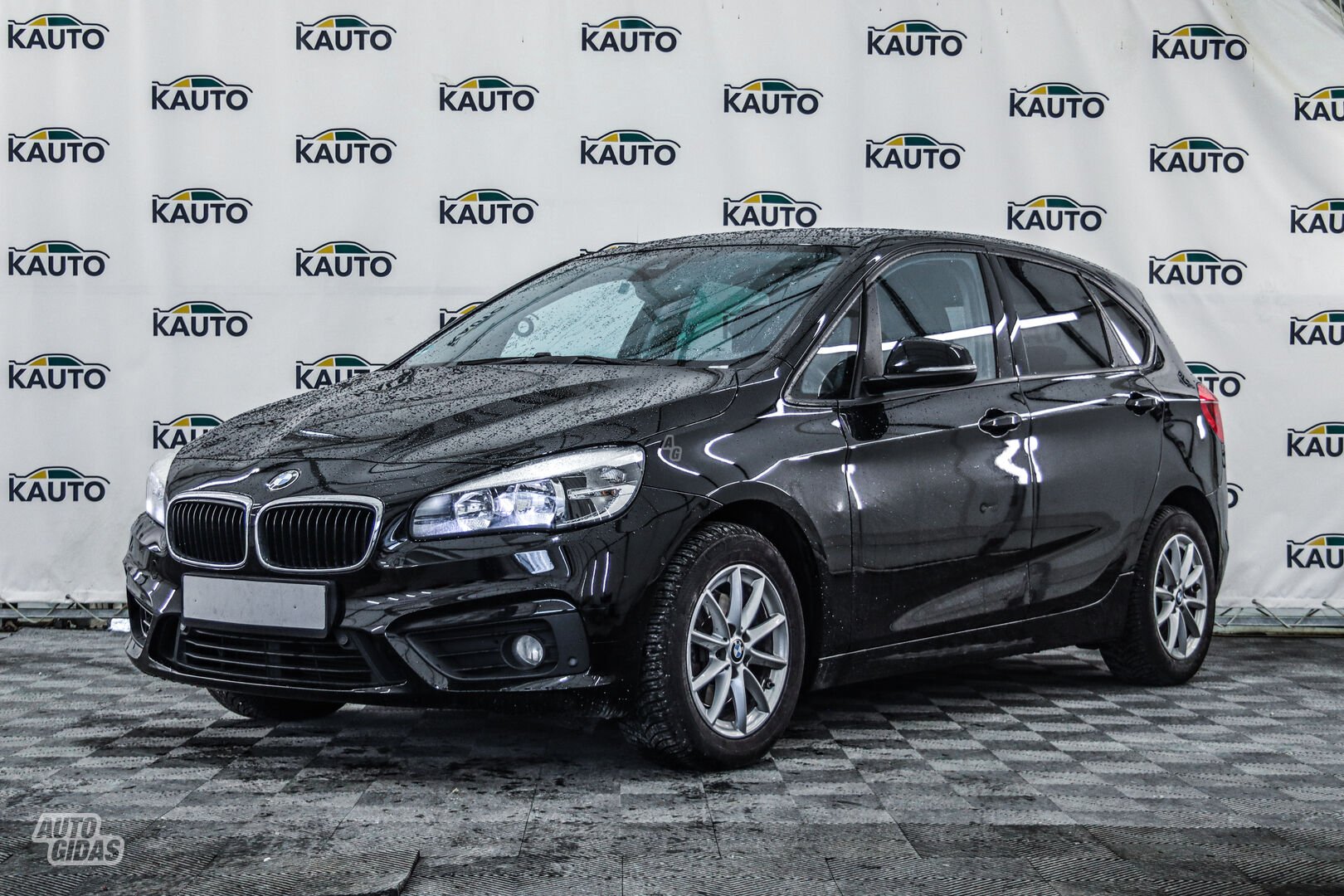 Bmw 218 2016 m Vienatūris