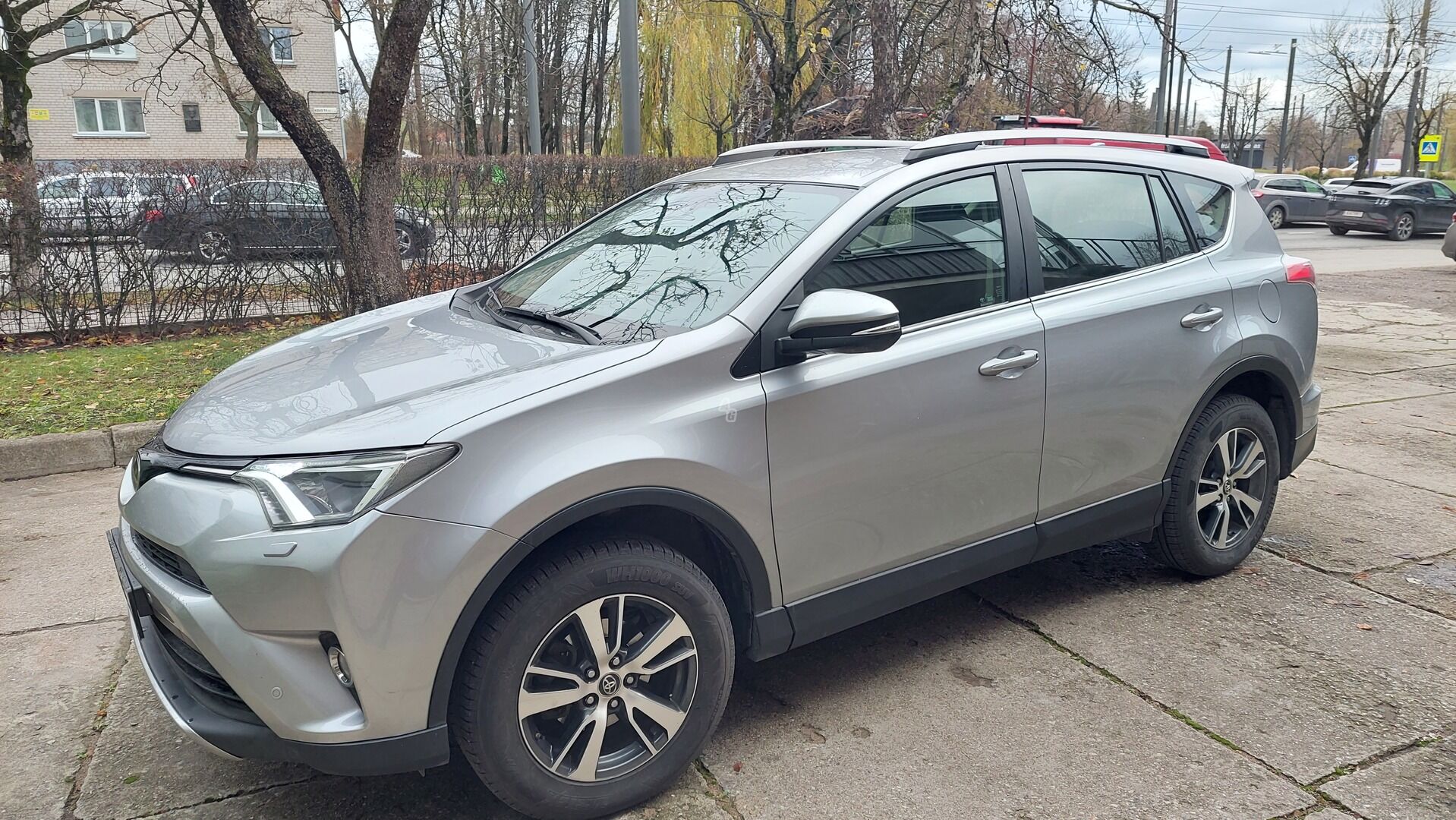 Toyota RAV4 IV 2017 m