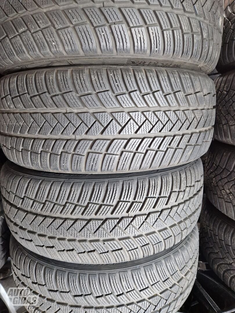 Vredestein 7-8mm R18 winter tyres passanger car