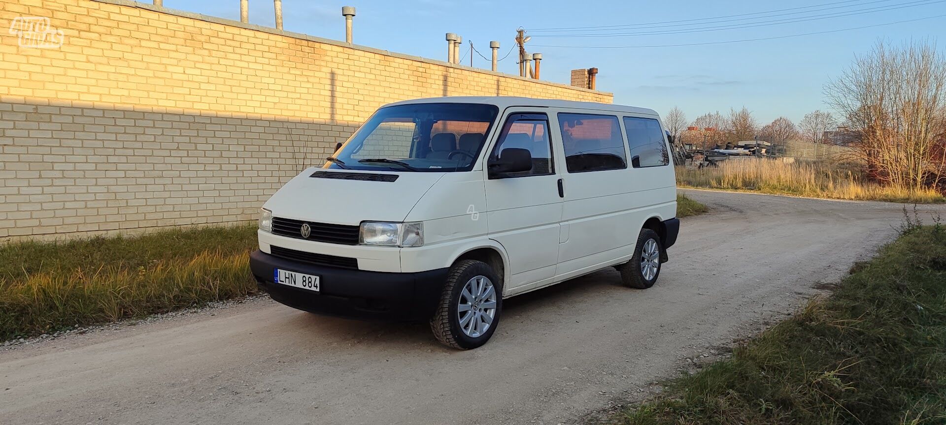 Volkswagen Caravelle 27001 TDI 1997 y