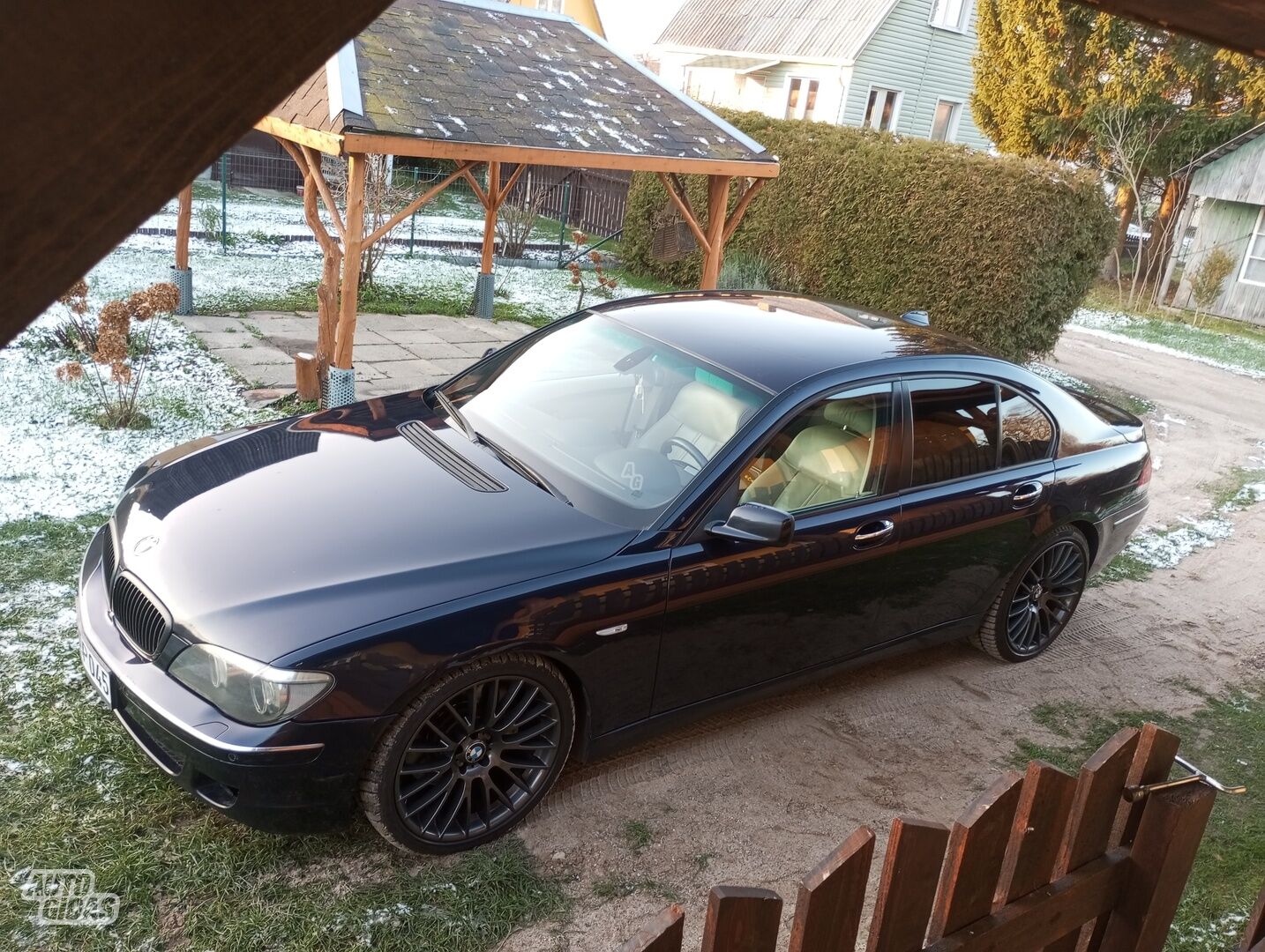 Bmw 745 E65 2005 г