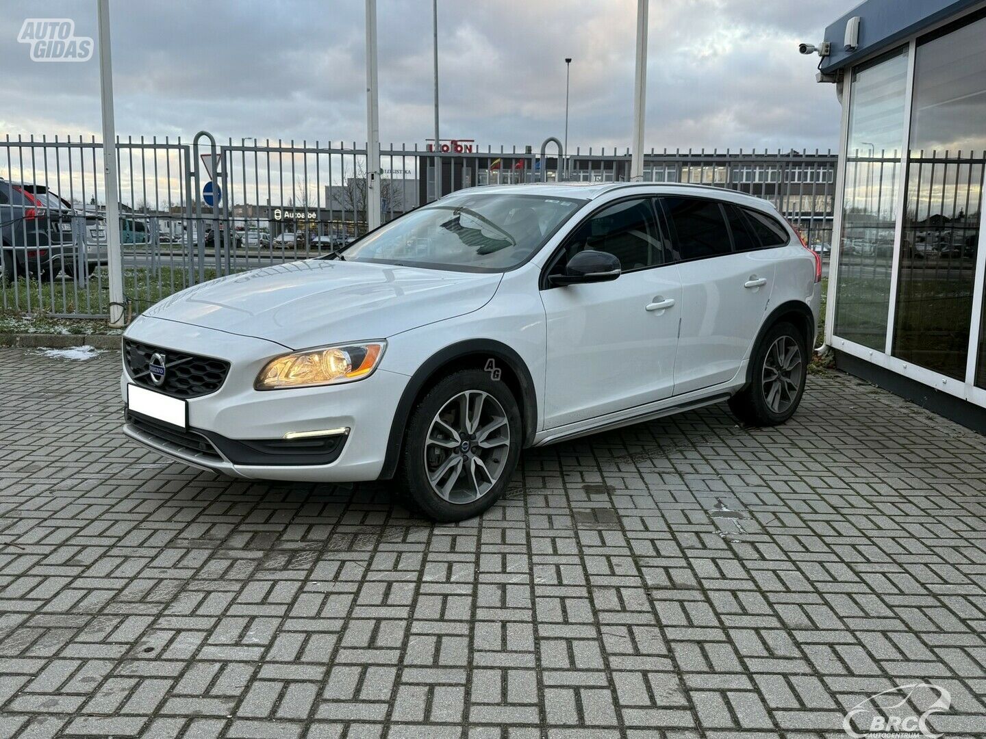 Volvo V60 Cross Country 2.0 T5 AWD Automatas 2017 y