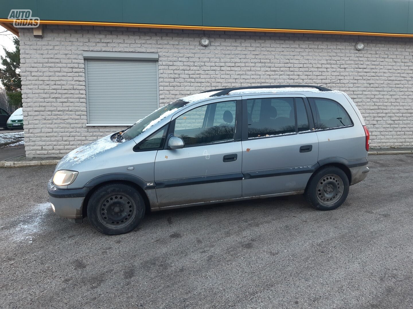 Opel Zafira A 2001 y