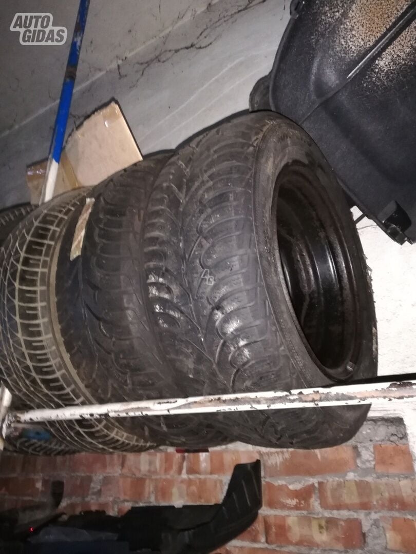 R14 universal tyres passanger car