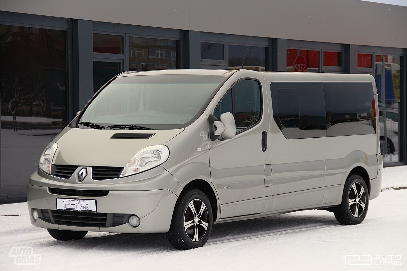 Renault Trafic 2011 г Keleiviniai mikroautobusa