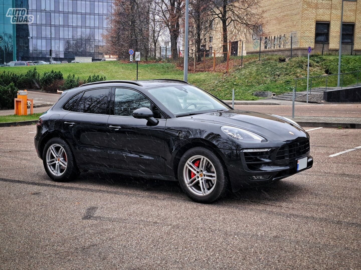 Porsche Macan 2017 m Visureigis / Krosoveris