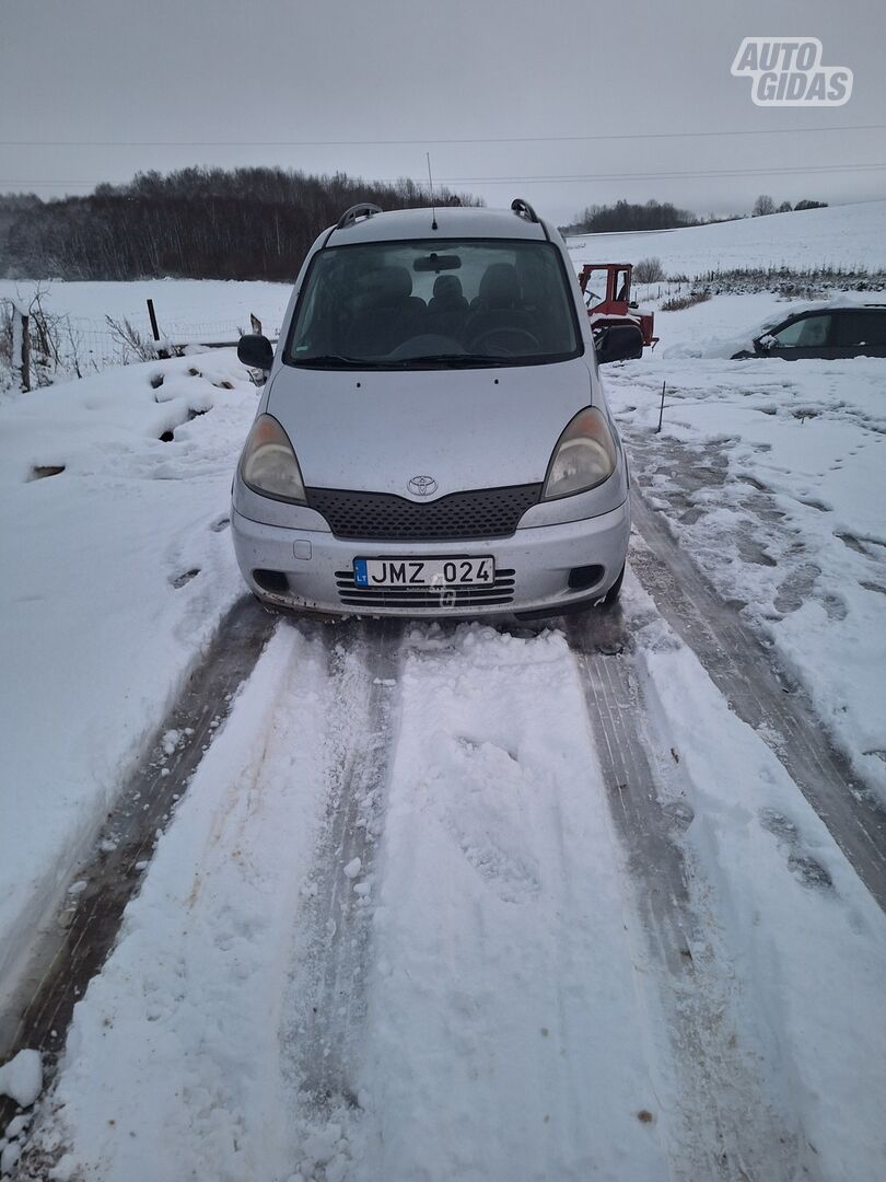 Toyota Yaris Verso 2001 m Vienatūris