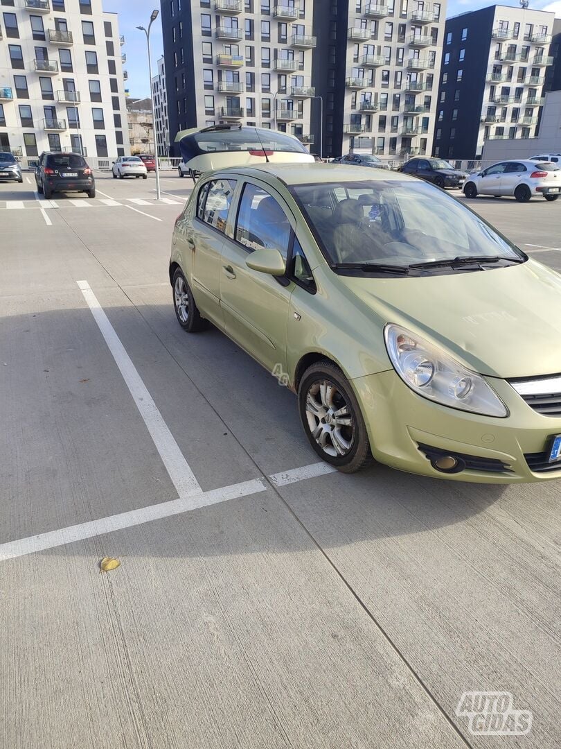 Opel Corsa D 2007 y