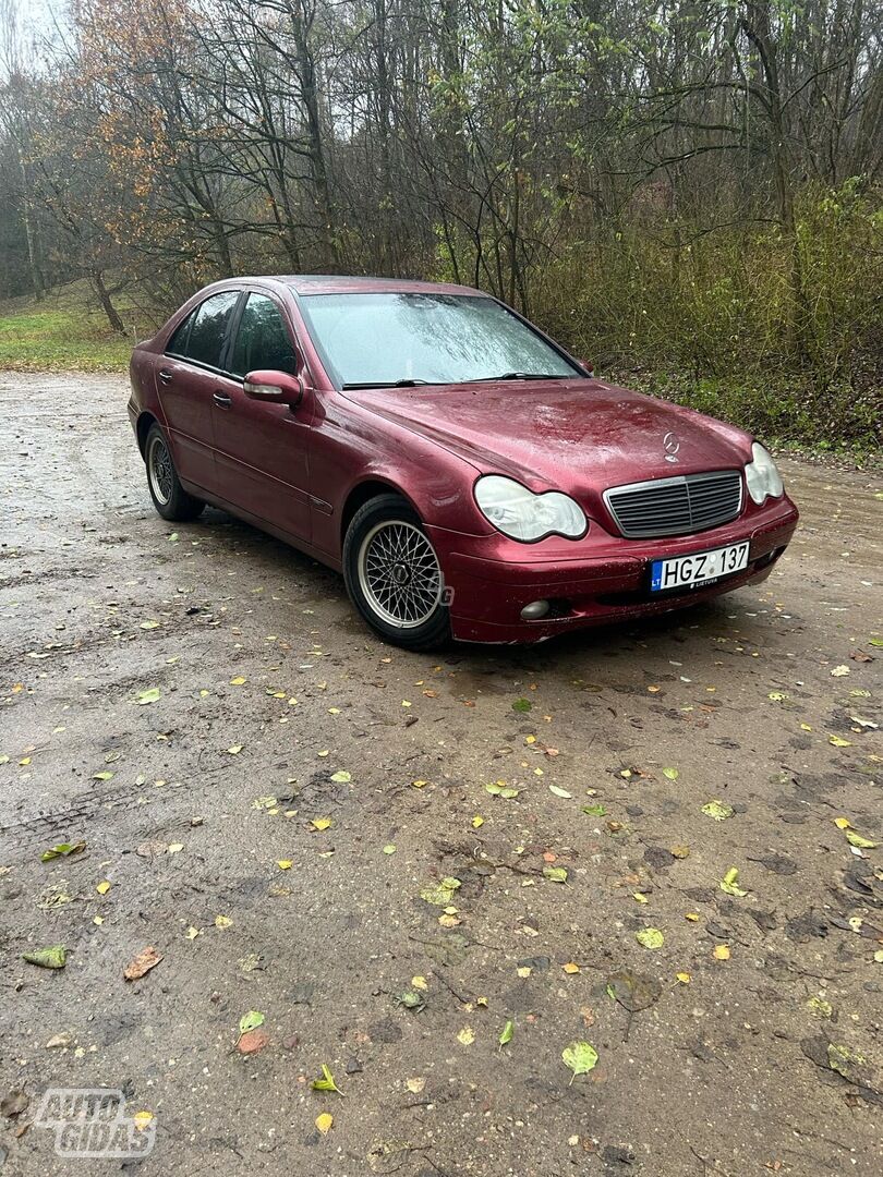 Mercedes-Benz C 200 W203 2002 y