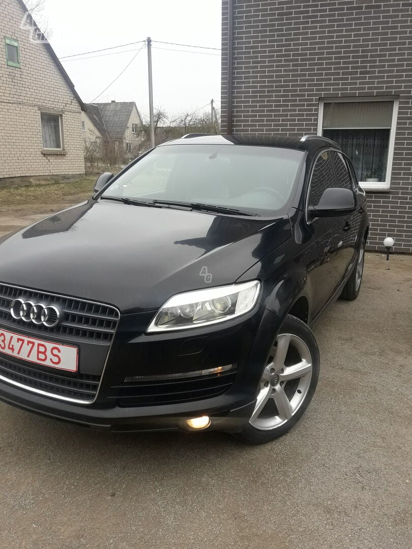 Audi Q7 2008 г Внедорожник / Кроссовер