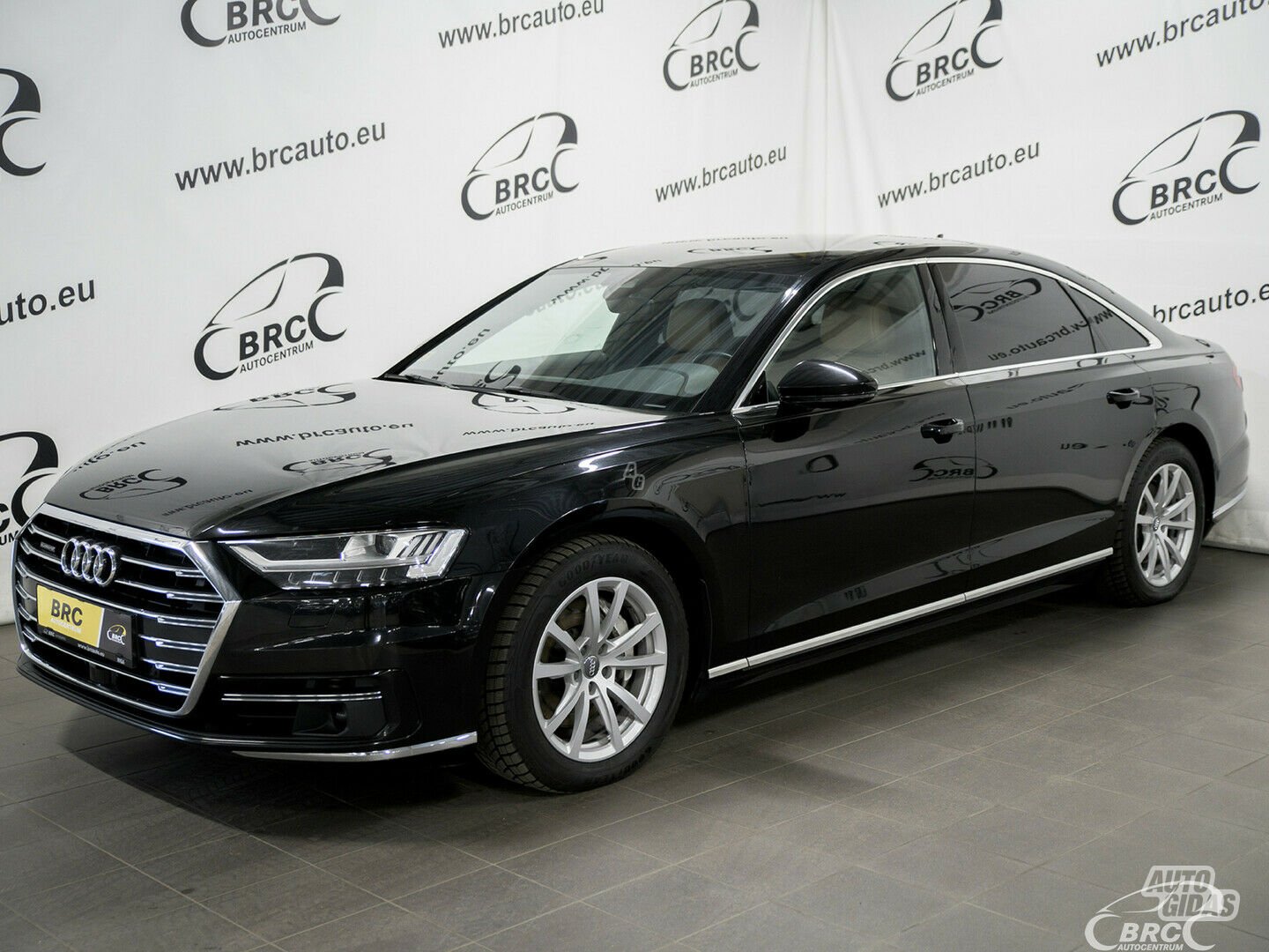 Audi A8 Long quattro 2018 y