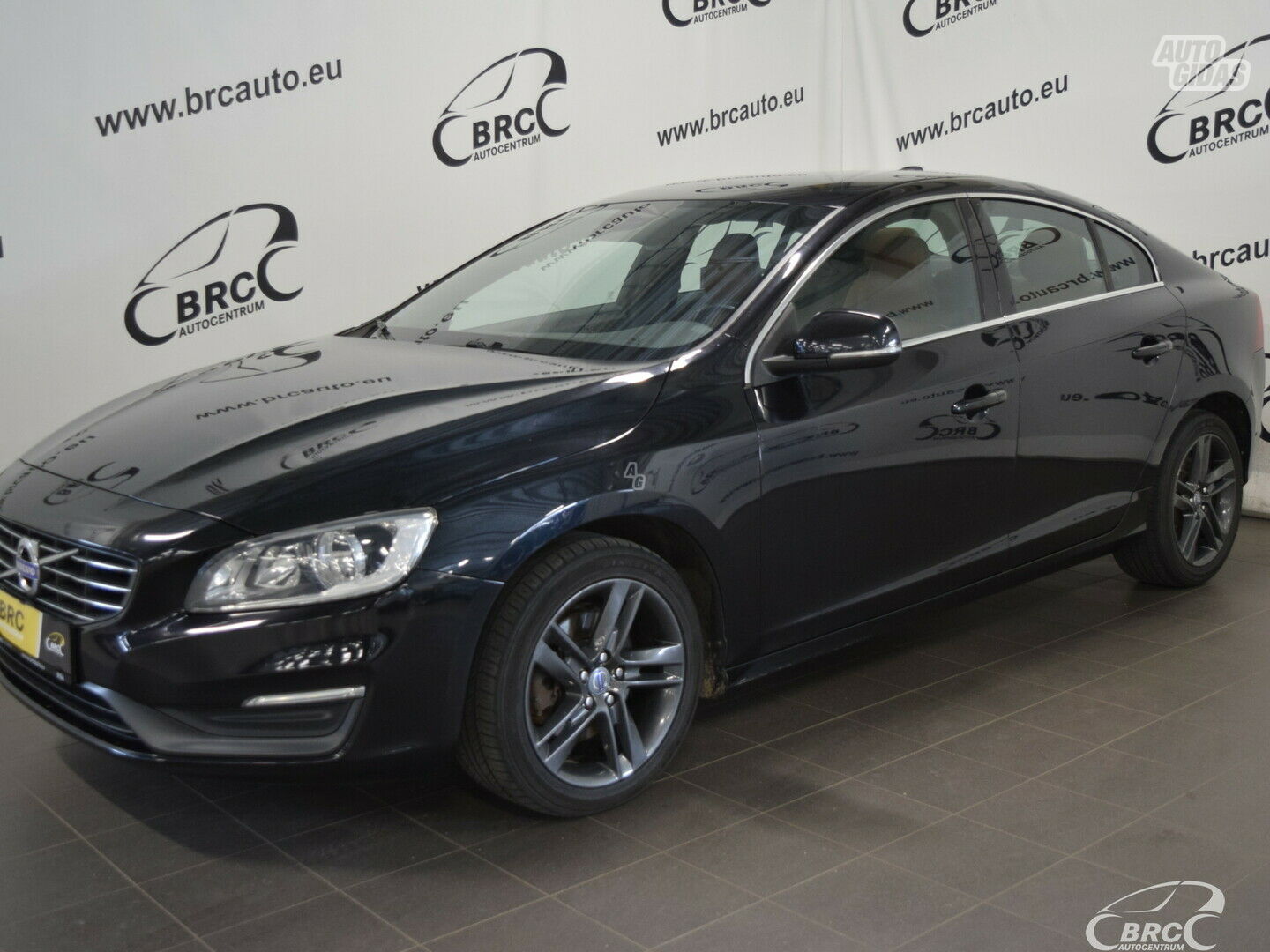 Volvo S60 D3 Momentum M/T 2013 y