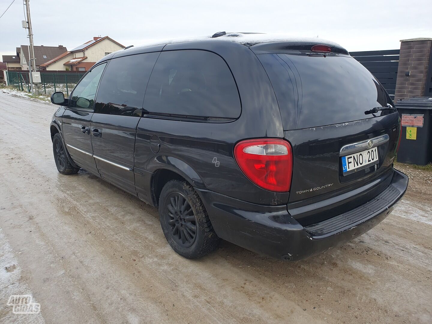 Chrysler Town & Country 2003 y Hatchback