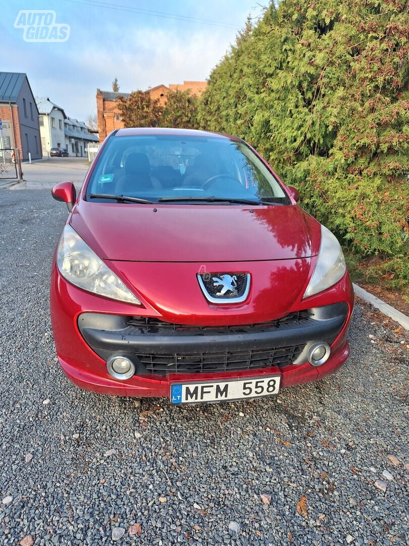 Peugeot 207 2008 y Hatchback