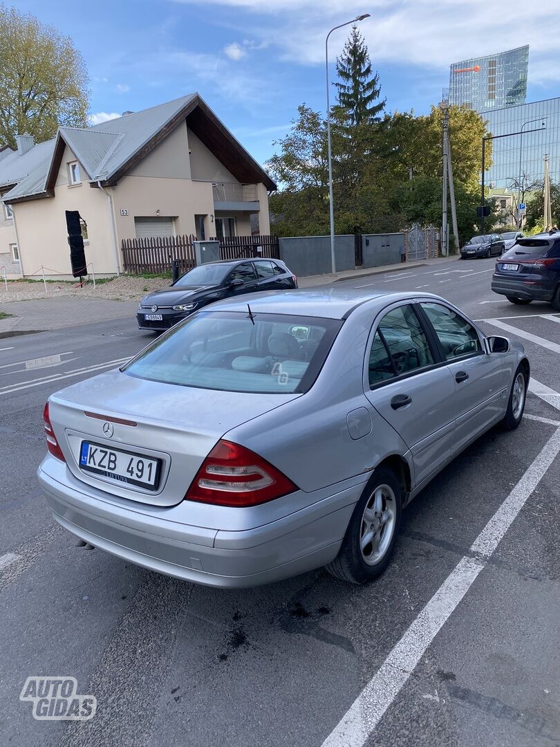 Mercedes-Benz C 180 W203 2001 y