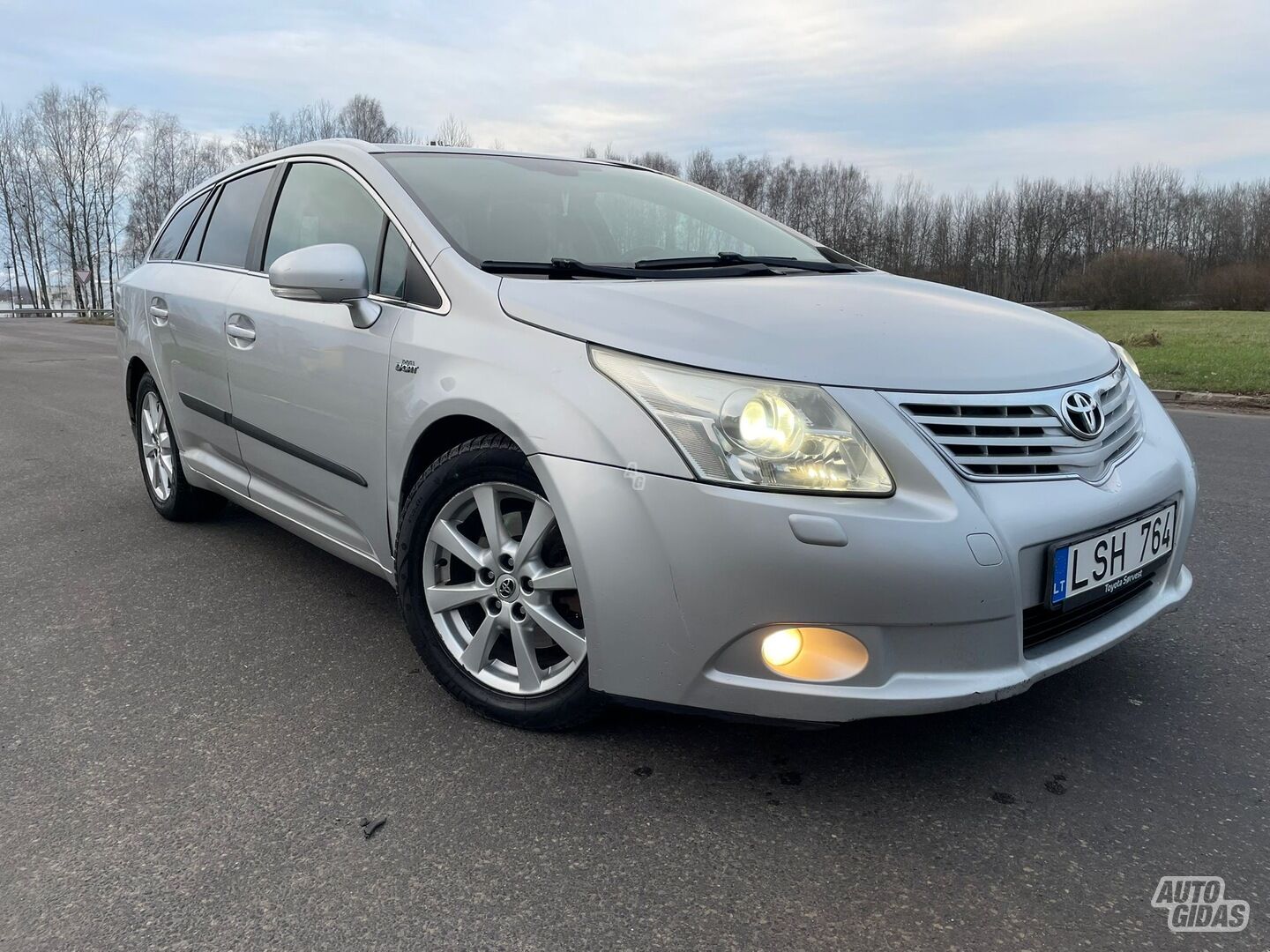 Toyota Avensis III 2009 г