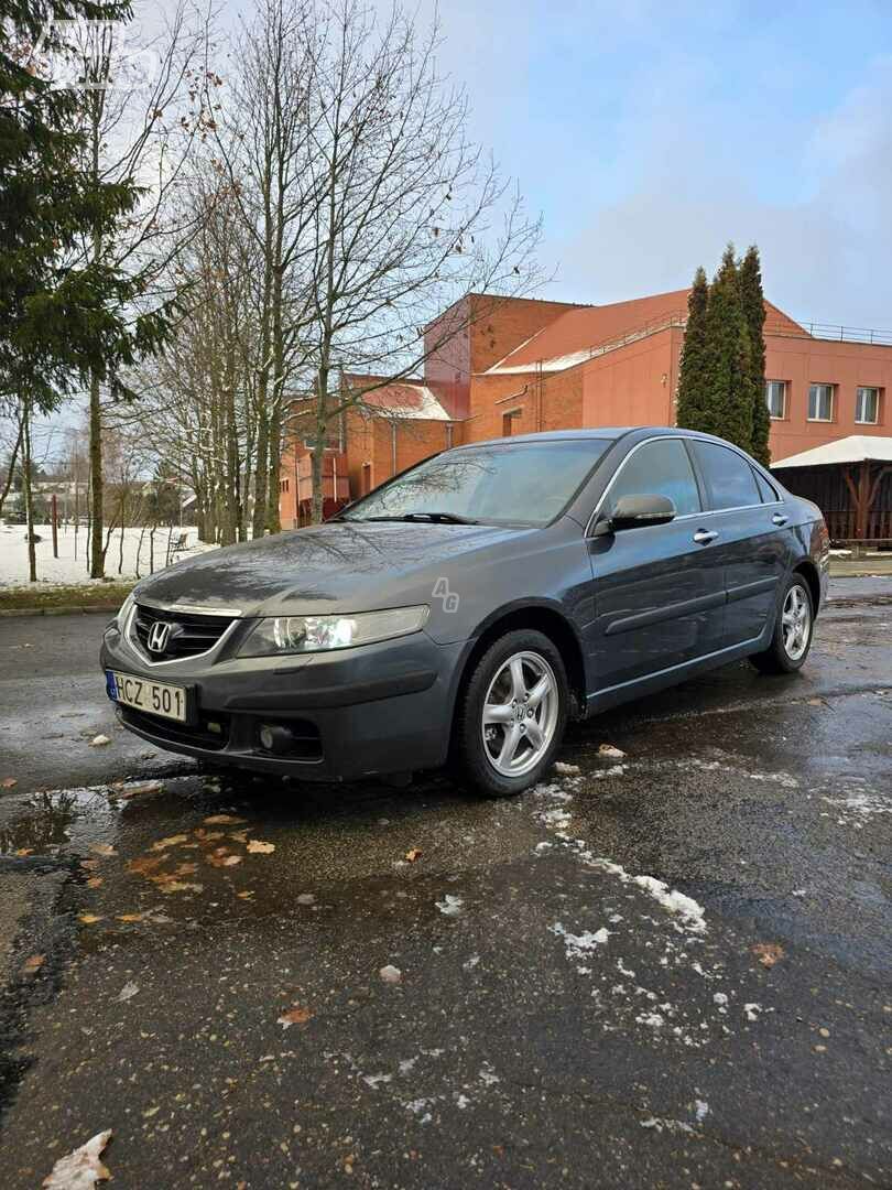 Honda Accord 2004 г Седан