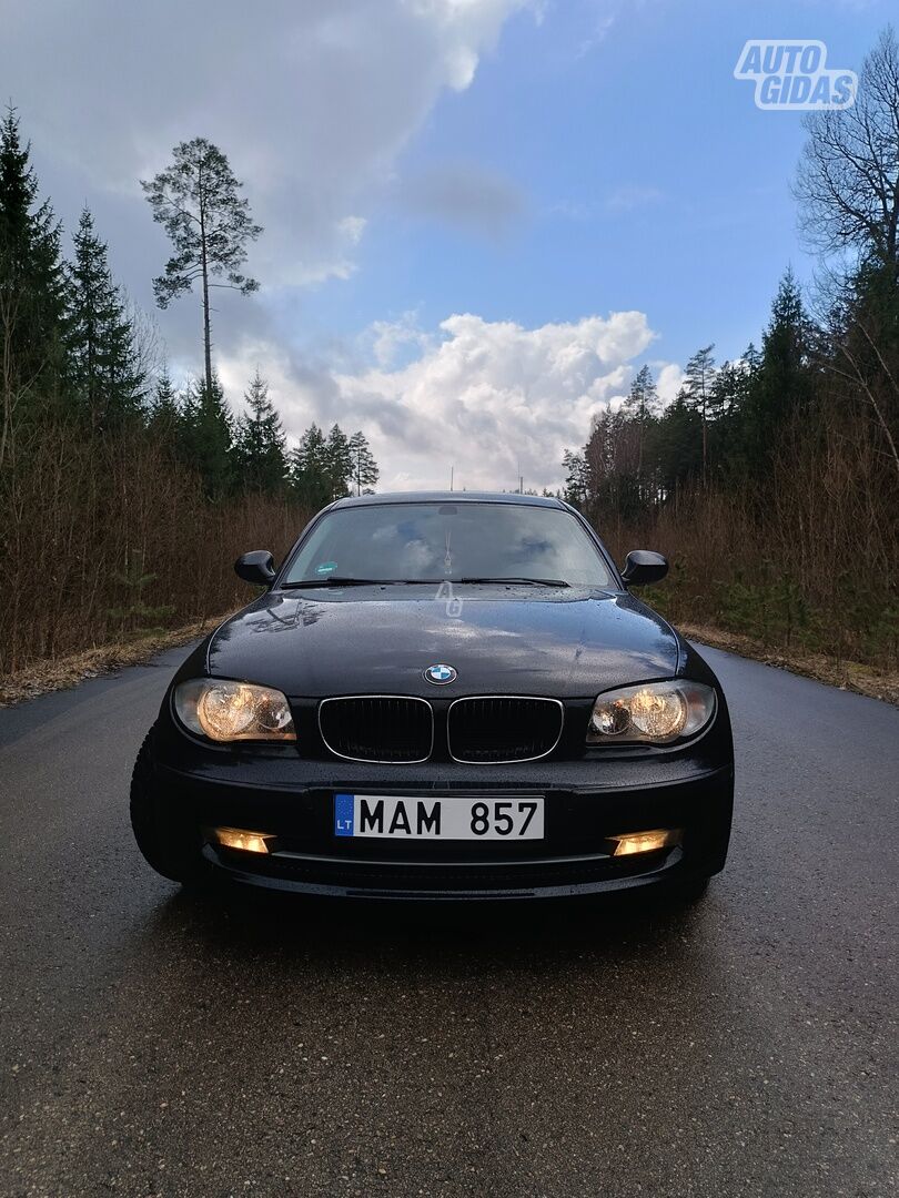 Bmw 118 2010 г Хэтчбек