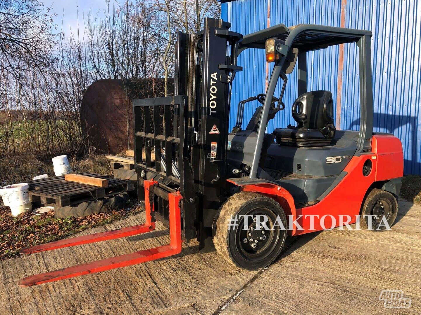 Toyota 02-8FD30 iš JAPONIJOS 2016 y Forklifts