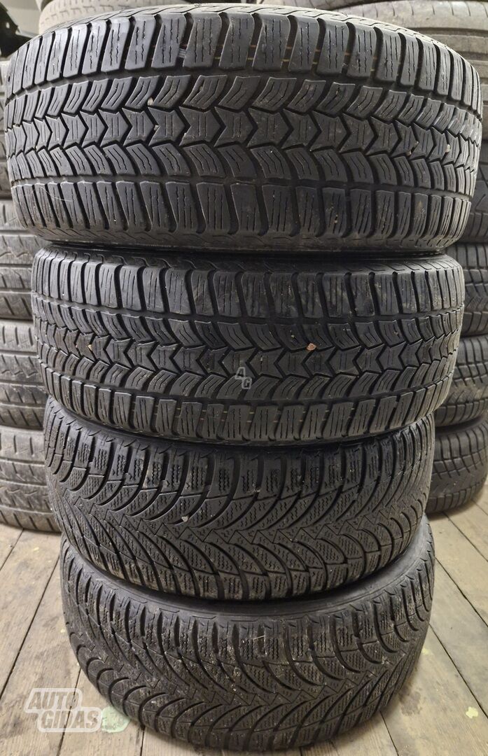 Bridgestone R16 universalios padangos lengviesiems