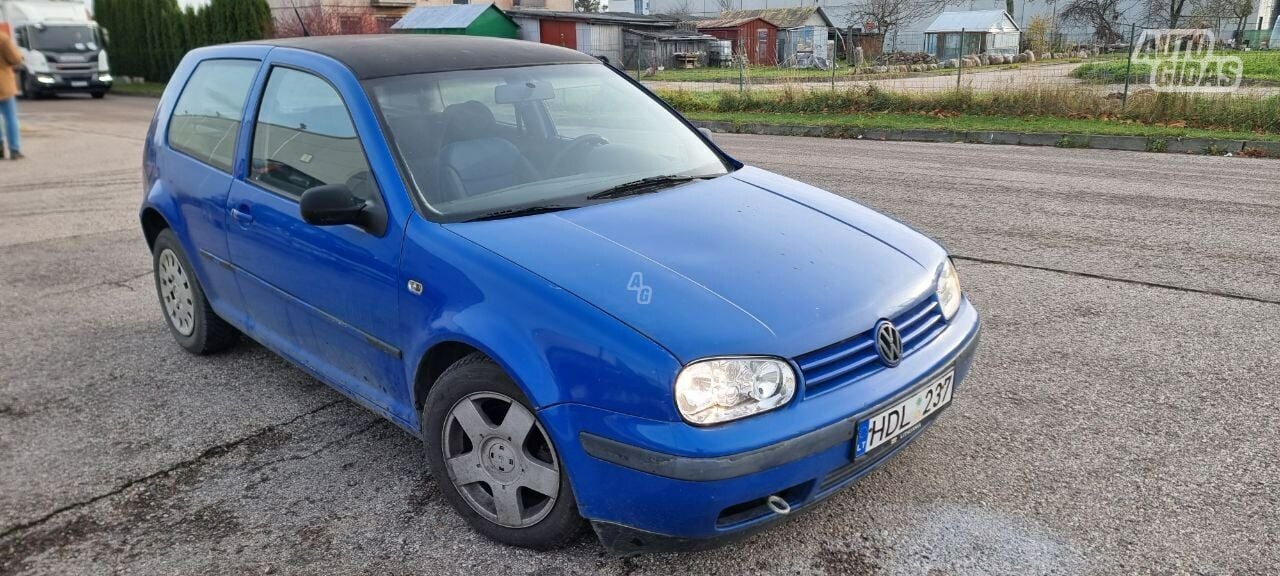 Volkswagen Golf IV 1999 y