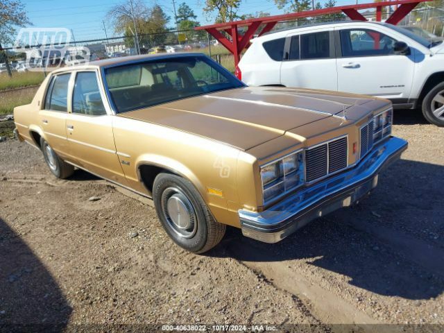 Oldsmobile Delta 88 1977 m Sedanas