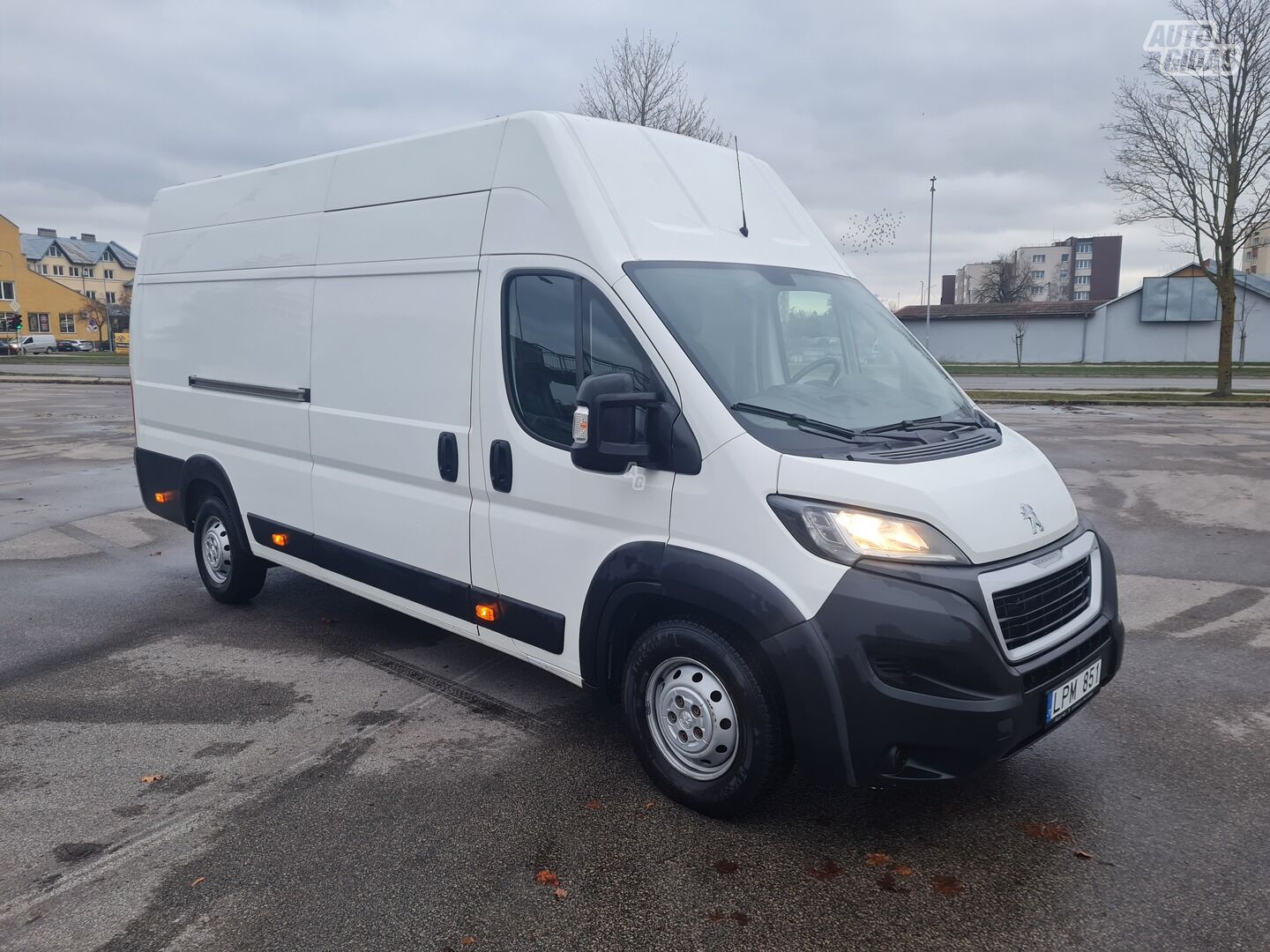 Peugeot Boxer 2020 y Heavy minibus