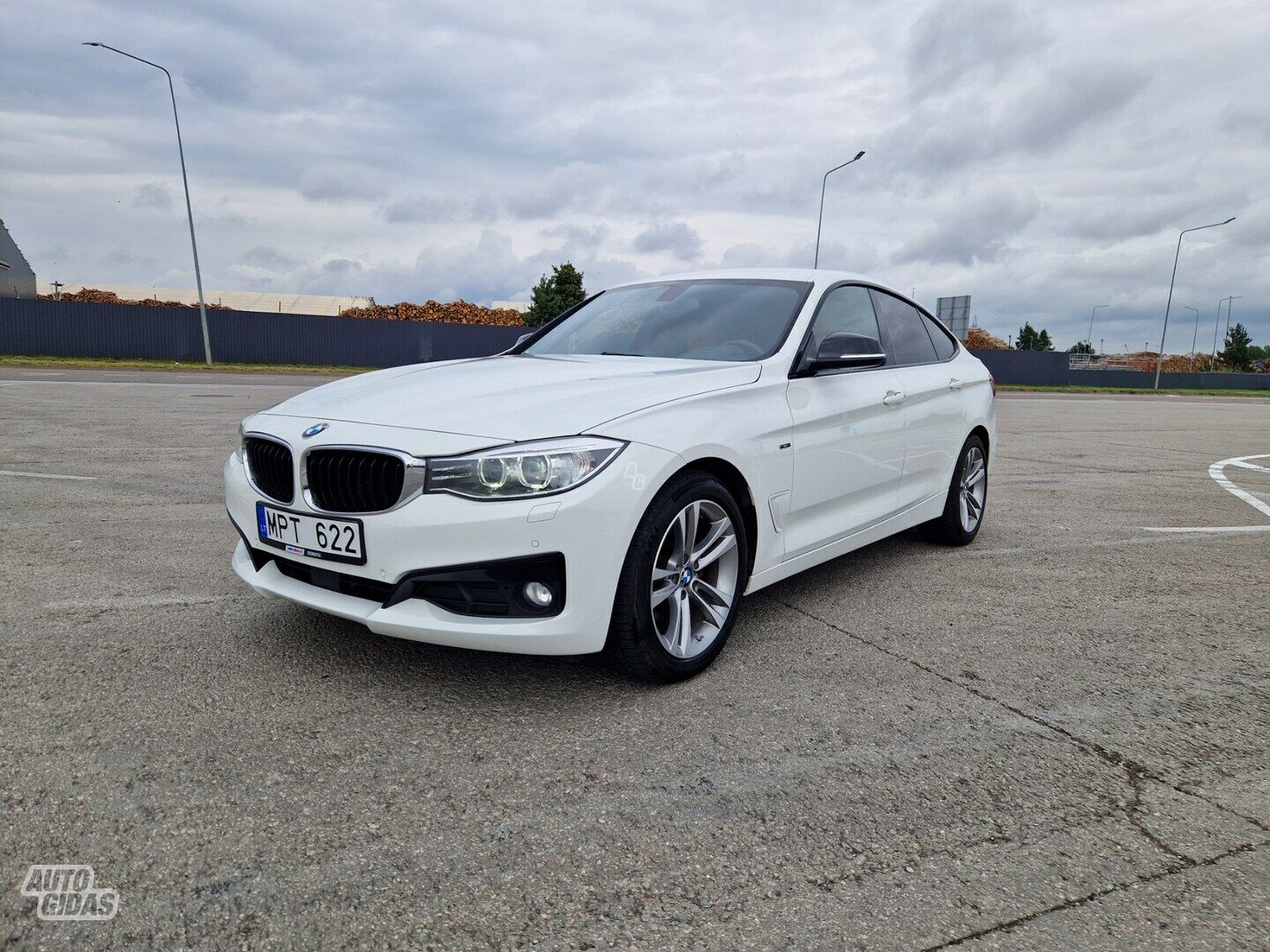 Bmw 320 Gran Turismo 2014 y Hatchback