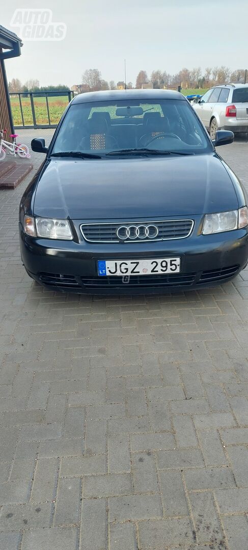 Audi A3 2000 m Hečbekas