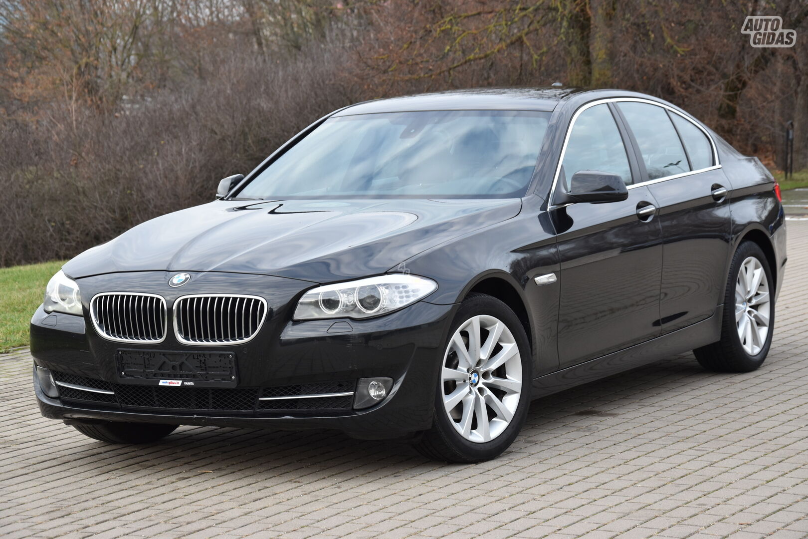 Bmw 520 2011 y Sedan