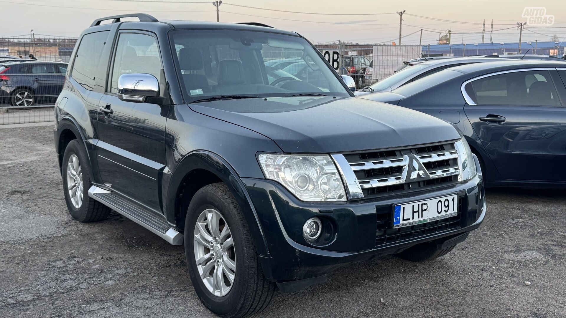 Mitsubishi Pajero 2013 y Off-road / Crossover