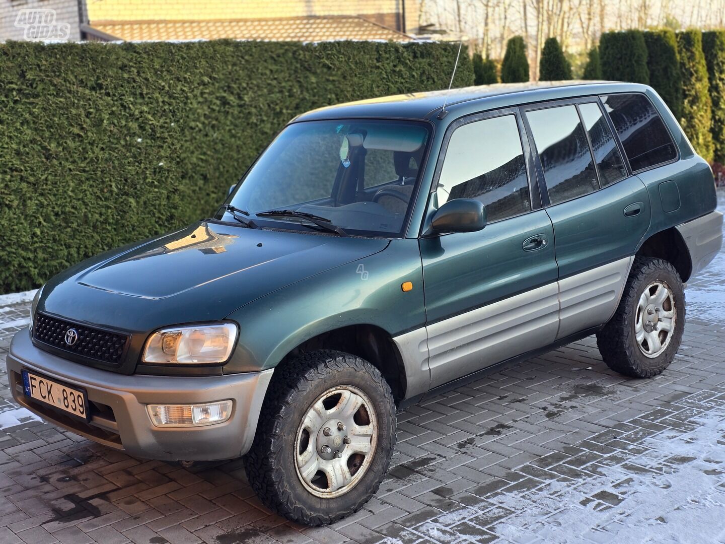 Toyota RAV4 1999 г Внедорожник / Кроссовер