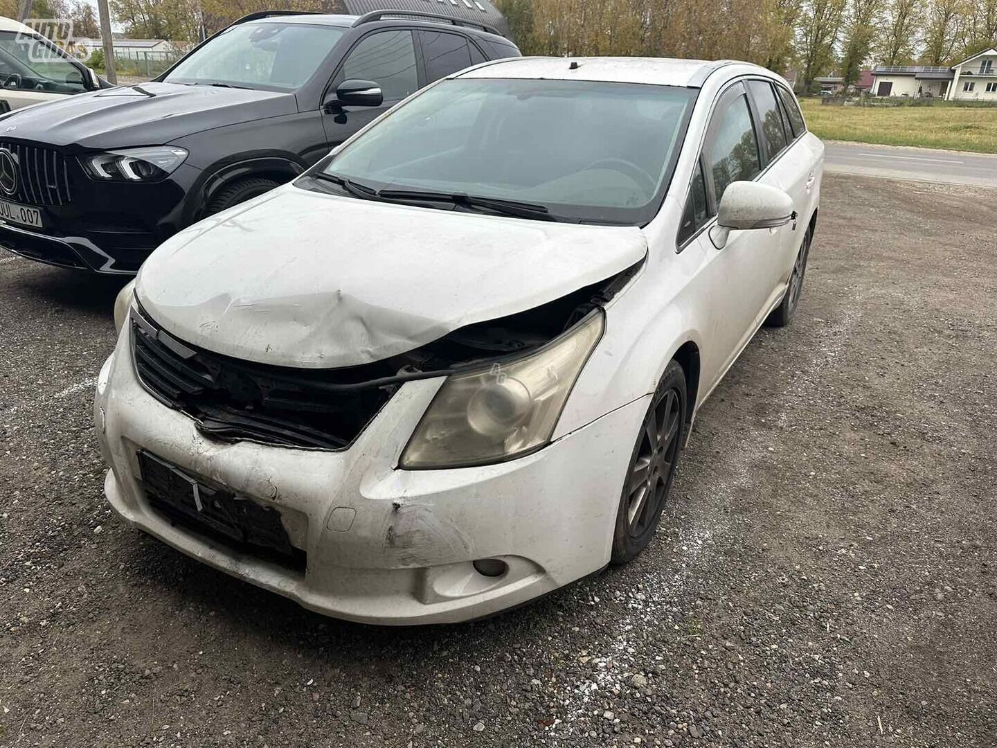 Toyota Avensis 2011 y Wagon