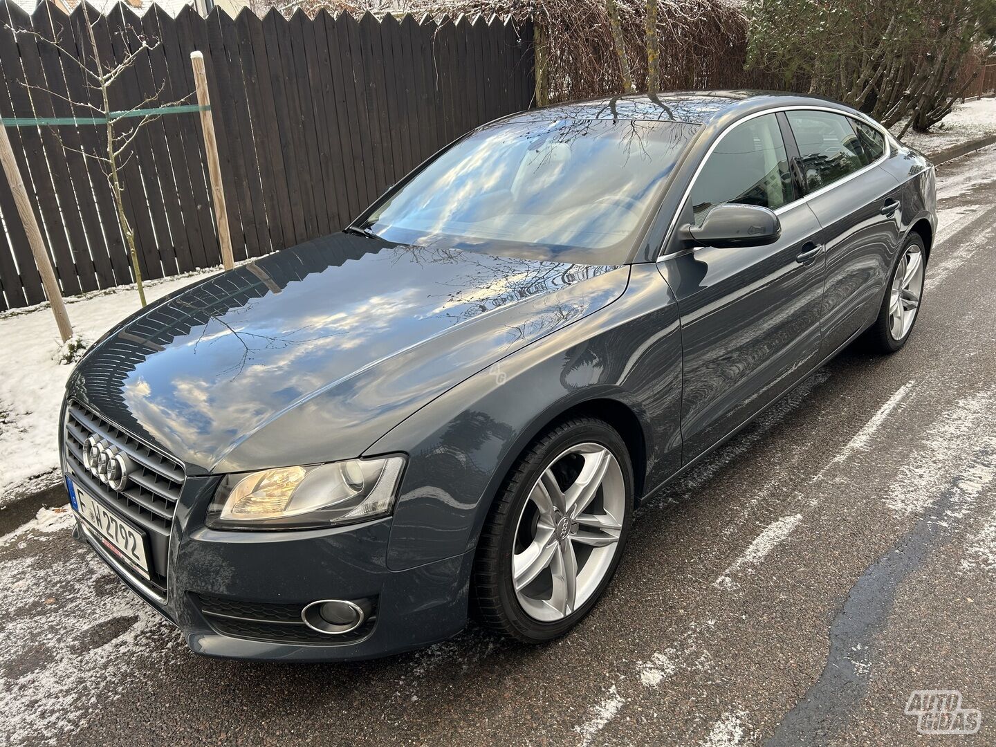 Audi A5 8TA SPORTBACK 2011 y