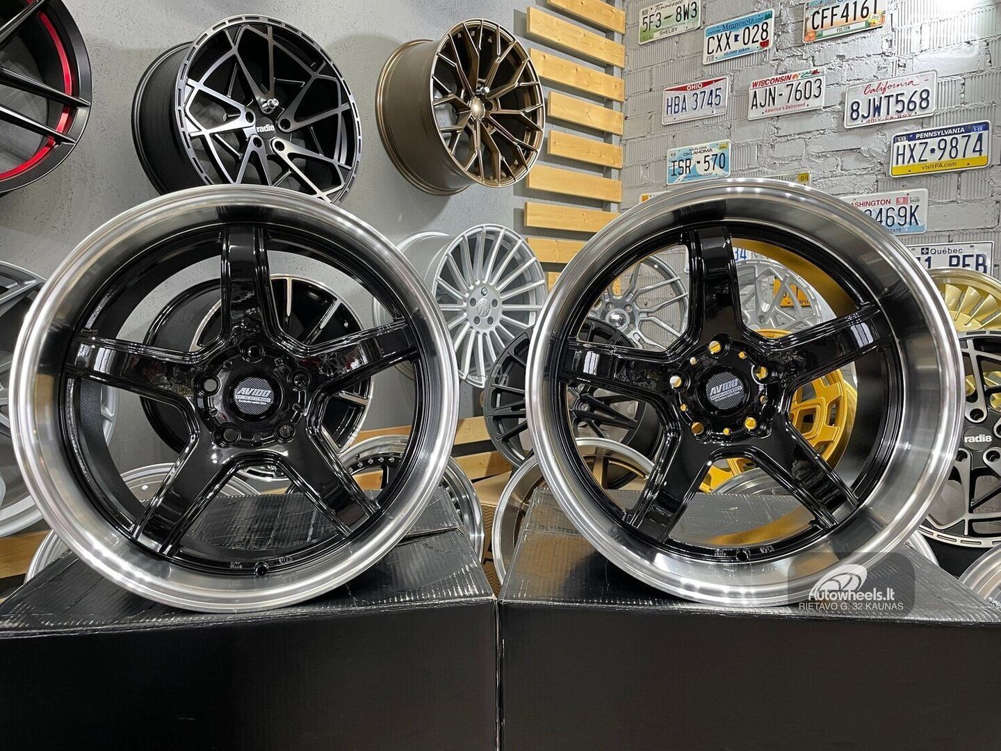 Autowheels JDM Work Concept Style 8.5-9.5 lengvojo lydinio R18 ratlankiai