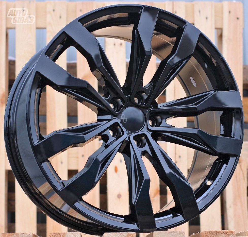 Autowheels VW Suzuka Style Golf, Black light alloy R18 rims