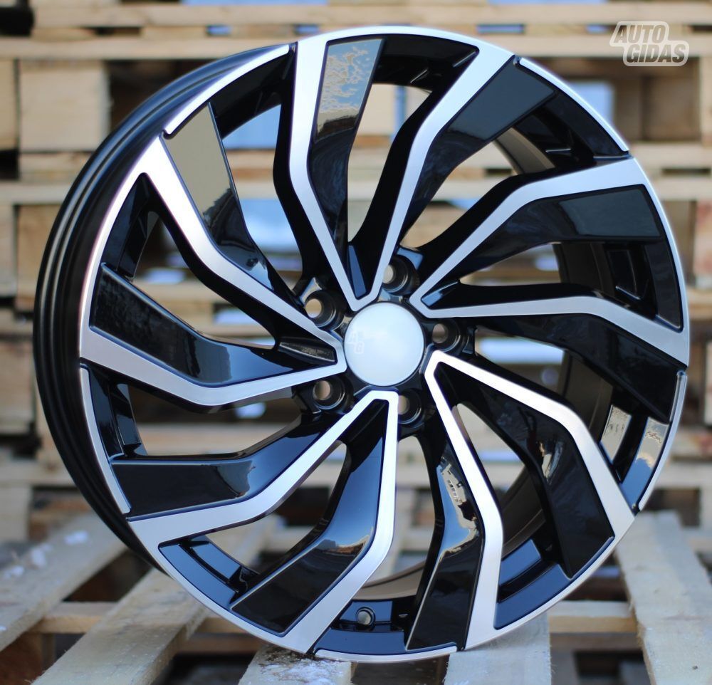 Autowheels VW Ventura Style Golf, Passat lengvojo lydinio R18 ratlankiai