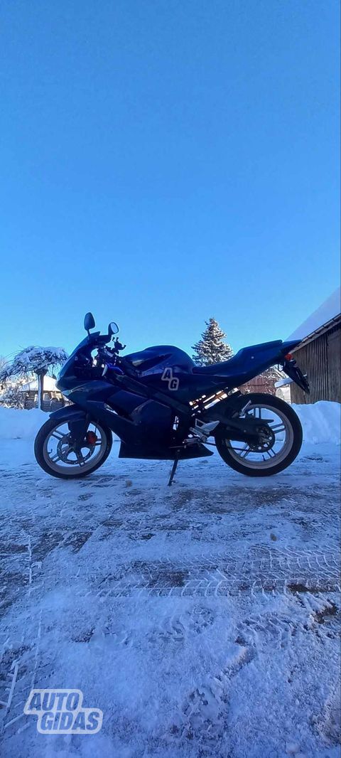 Yamaha TZR 2005 y Sport / Superbike motorcycle