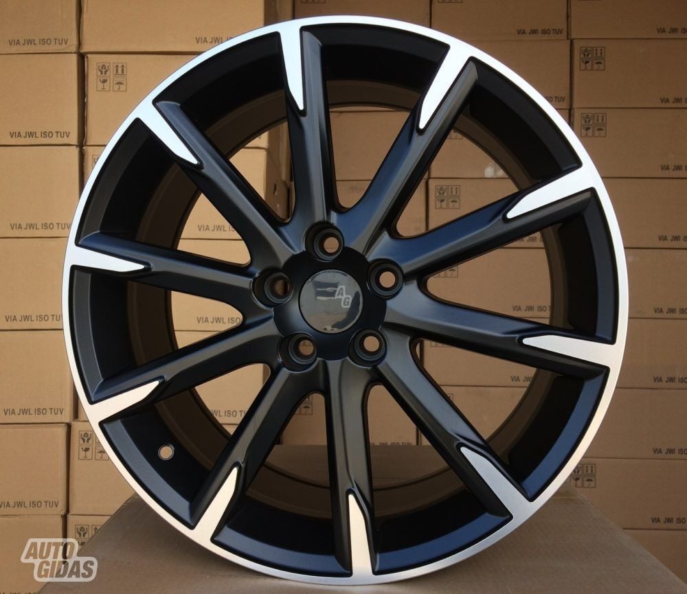 Autowheels Volvo XC60,XC90, XC70,V60,V90 lengvojo lydinio R18 ratlankiai