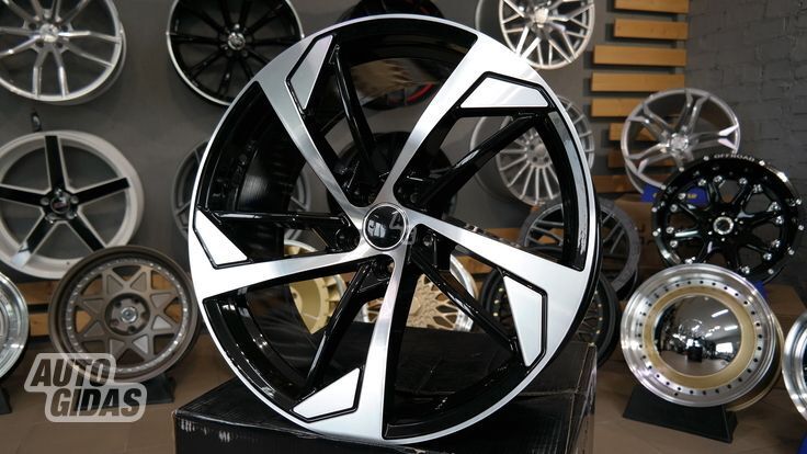 Autowheels Audi RS5 Trapezoid Style A5 A6 lengvojo lydinio R18 ratlankiai