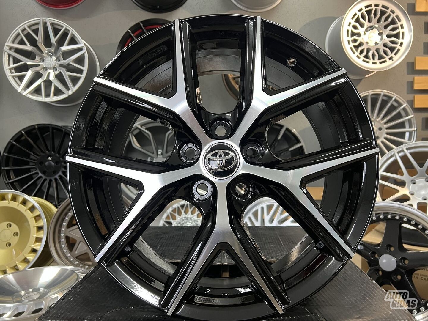 Autowheels Honda, Hyundai, Kia, Mazda lengvojo lydinio R18 ratlankiai