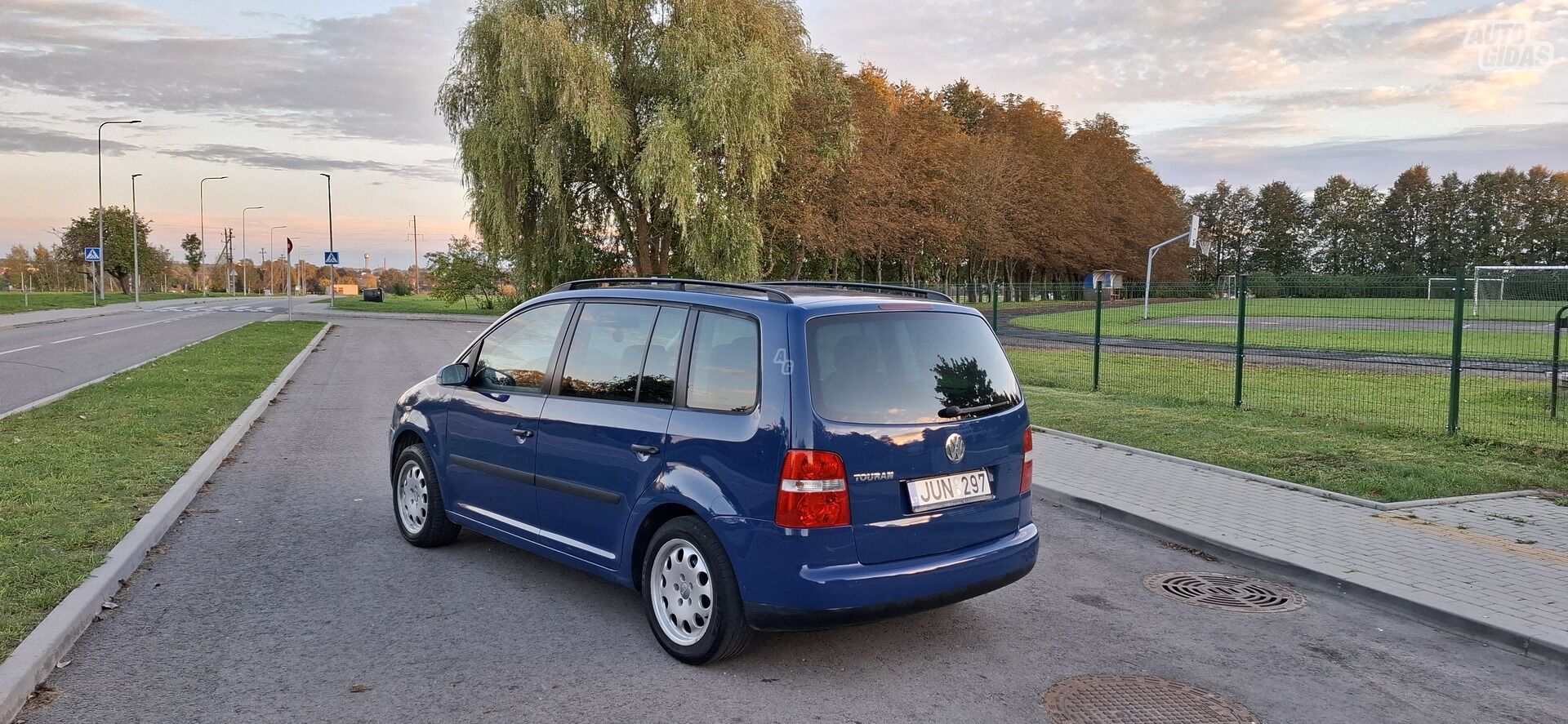 Volkswagen Touran I 2003 y